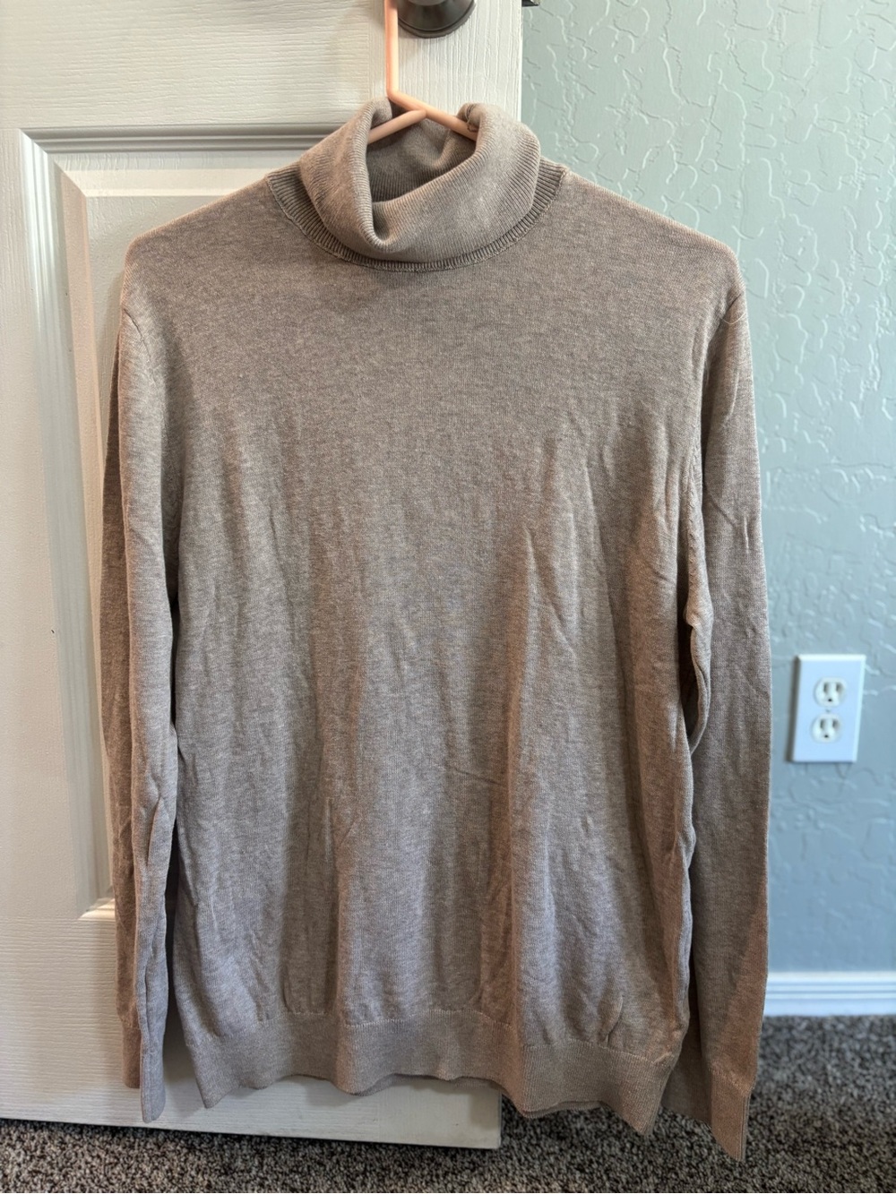 H&M Slim Fit Taupe Beige 100% Cotton Turtleneck Sweater – Size M